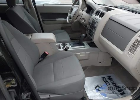 2009 Ford Escape Xlt z USA, uszkodzony, nr VIN 1FMCU93G09KC04521